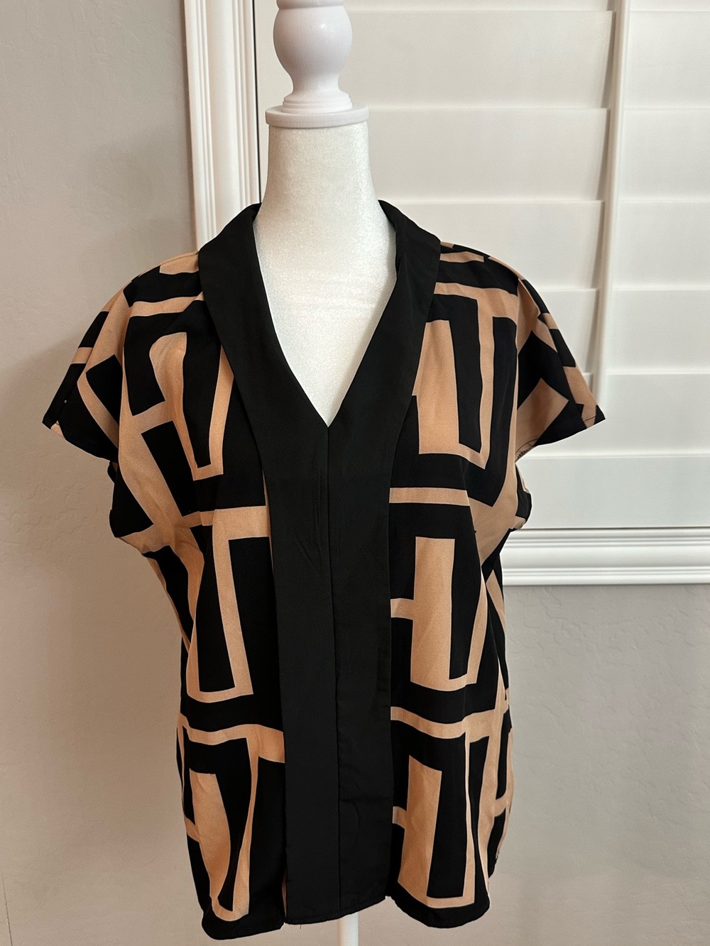 SHEIN Black & Tan Geometric V-Neck Blouse
